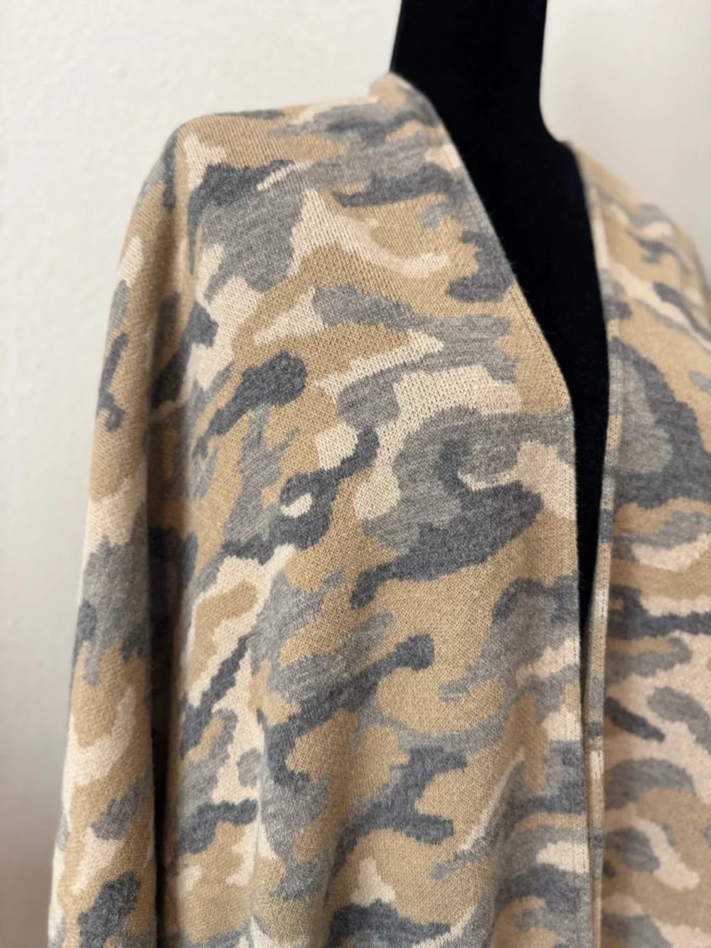 Camo Ruana Poncho Wrap Fringe Shawl Camo Beige Gray Open Front One Size